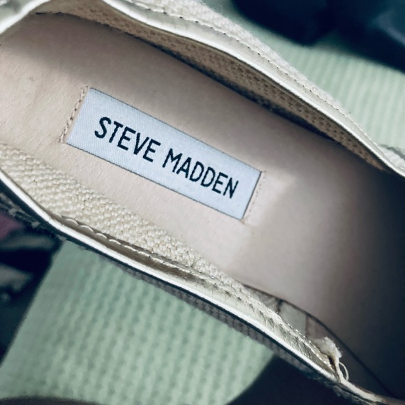 Steve Madden woven espadrilles. Tan and gold. Never worn size 8 - Picture 3 of 10